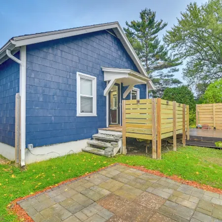 2 Mi to Colby College: Peaceful Home in Waterville