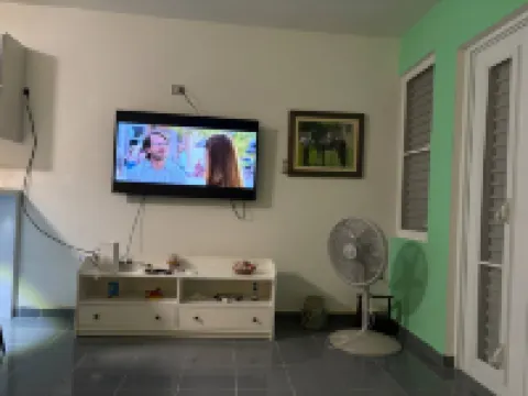 Hike, dive, water, fun, one minute walk to beach