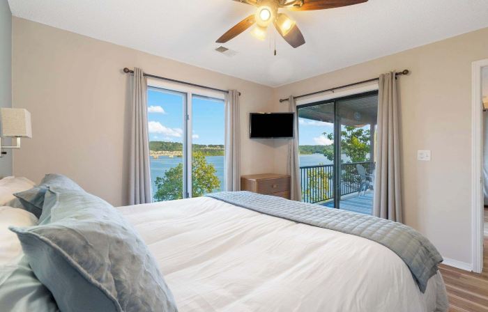 Enjoy Lakeside Fun Lakeview at Table Rock!