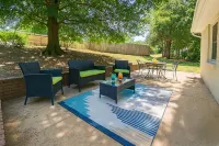 Cozy Escape with Outdoor Patio and Shuffleboard - Charming Retreat