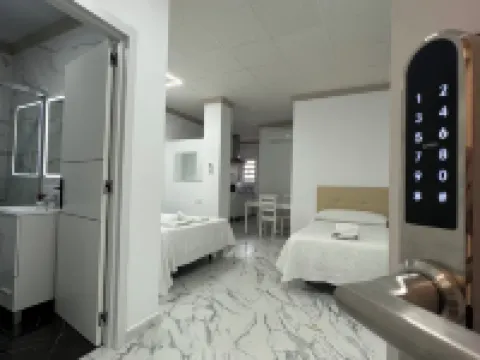 Hotel Avenida Hotels in Velez