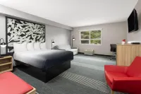 Super 8 by Wyndham Sault Ste Marie on スーセントマリーのホテル