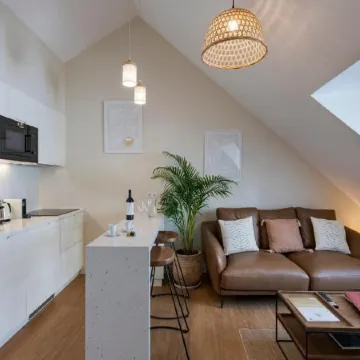 Montain View Guesthouse Pretoria Отели рядом с достопримечательностью «Торговый центр Wonderboom Junction»
