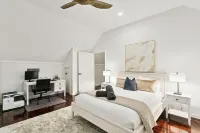 North Fremantle Retreat | Walk to Beach, River & Train - บังกะโล