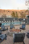 Slackline Moab, Outset Collection by Hilton - Family