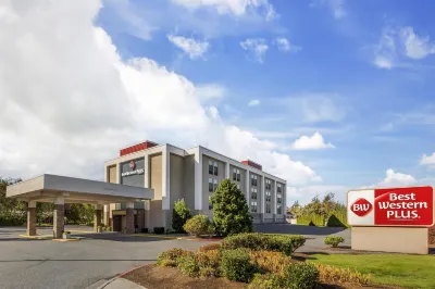 Best Western Plus Bellingham Hotels near Bellingham International Airport