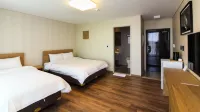 Suave Hotel