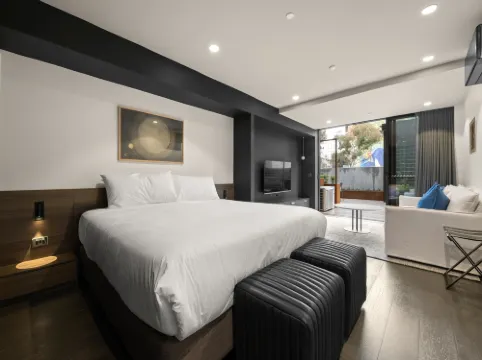 Braddon Studio: Parking & BBQ