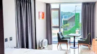 Hotel the L