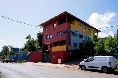 งายาเบ 976 โรงแรมใน