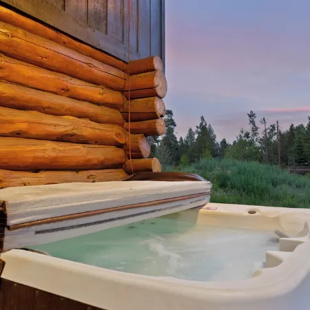 Cascade Getaway, Hot Tub, Fenced Acre, Pet Friendly