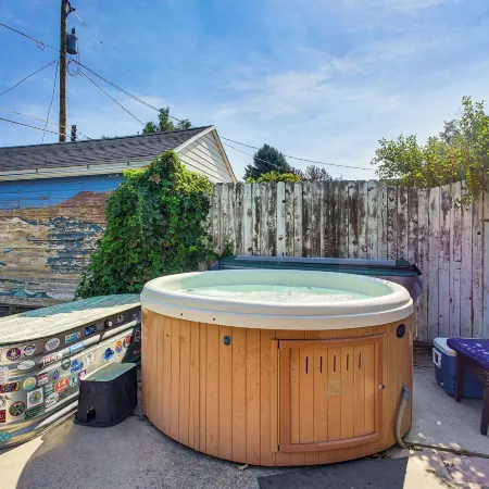 Near Hiking, Dining & Parks! Sunny SLC Retreat
