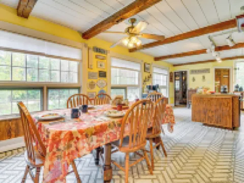 1 Mi to Main St Fryeburg: Historic Family Home Hotels in Fryeburg