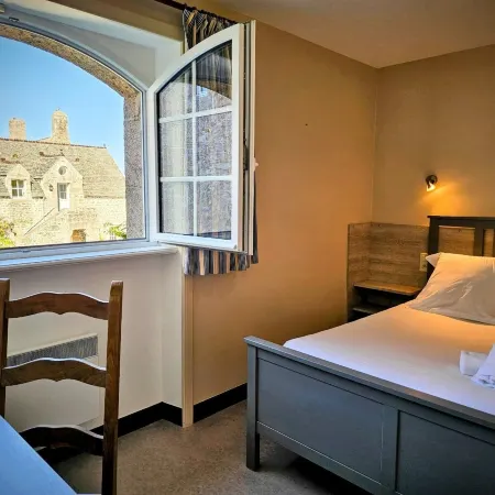 Le conquérant - Chambres meublées - Barfleur
