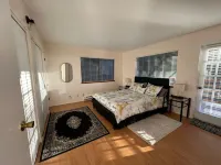 Surrounded by Redwoods with Ocean View & beach access Hotels in Gualala