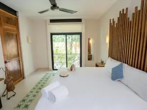 TreeHouse Boutique Hotel - Adults Only