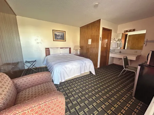 Big 12 Motel Broken Bow NE