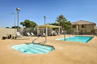 Mesquite Desert Retreat Near Golf and Casinos! - parking