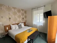 拉瓦雷酒店 迪納爾酒店