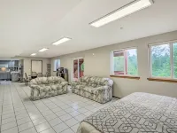 Spacious Kent Home Great for Large Families! Hotels in Kent