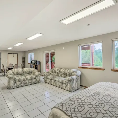Spacious Kent Home Great for Large Families! Hotels in Kent