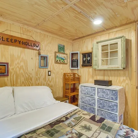 Hike the Ouachitas! Remote Mtn Hideaway w/ Trails