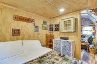 Hike the Ouachitas! Remote Mtn Hideaway w/ Trails