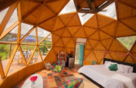 普拉納山丘 酒店