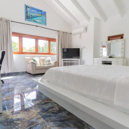 Tropical Villa in Playa Bonita in Pasos Del Mar