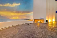 Pohang above Blue Pool Villa