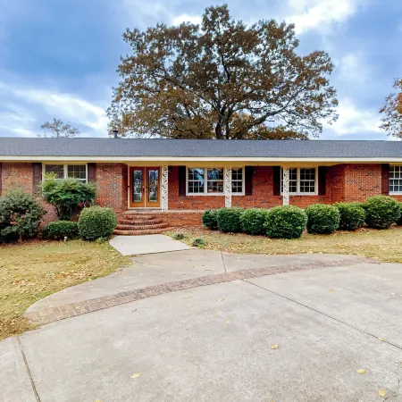 4BR Waterview Home w/ Pool, Fire Pit & Fishing