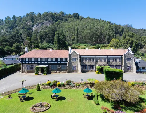 The Hill Club - 3-Star
