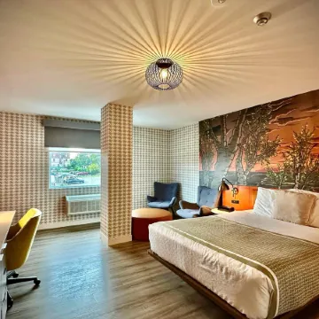 Quality Inn & Suites Thunder Bay Downtown