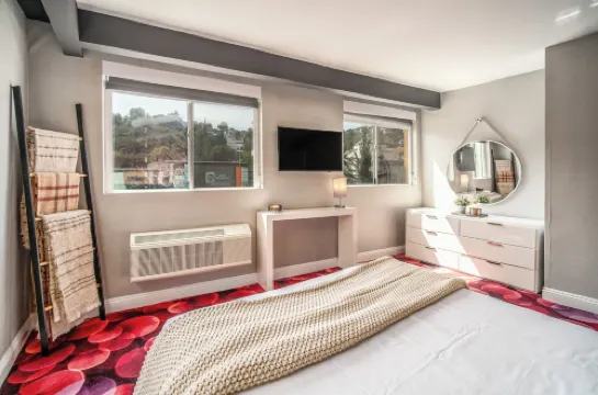 เล็กเซน โรงแรม - ฮอลลีวูด วอล์ค ออฟ เฟม/ยูนิเวอร์แซล สตูดิโอส์