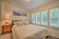 Sun-Lit Lake Geneva Sanctuary w/ BBQ Patio! - Homestays