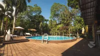 Playa Bluff Lodge - Pools
