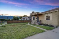Charming Pet Friendly 2BR Retreat