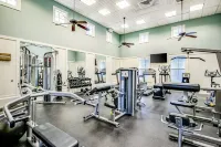 Coastal Gem on the Golf Course w/ Shared Pool, & Beach Access - Dog-friendly - Gym