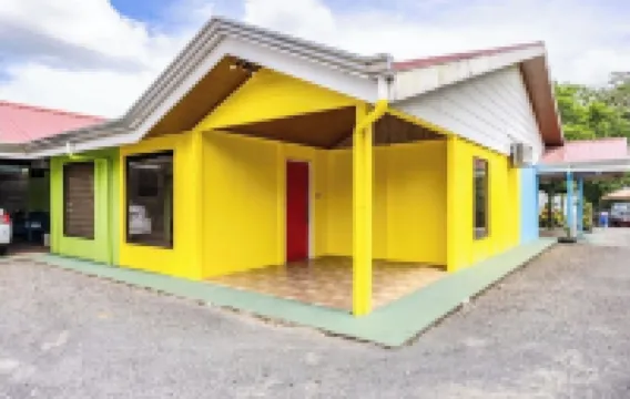 Aparatamentos Arenal Ranas y Ranitas