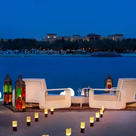 The Ritz-Carlton Abu Dhabi, Grand Canal