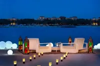 The Ritz-Carlton Abu Dhabi, Grand Canal - 5 stjerner