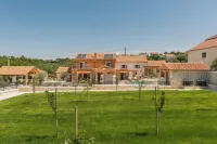 Ivanovi dvori in Skradin - Homestays