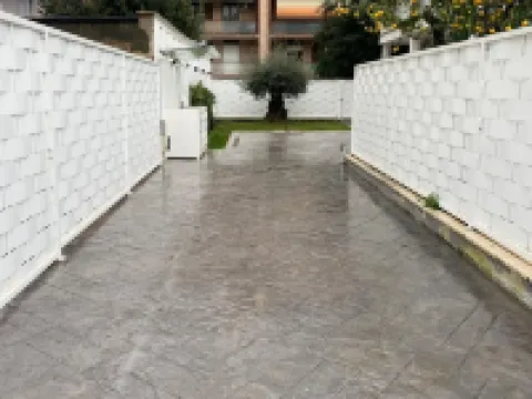 GREY HOUSE SRLS Hoteles en Latina