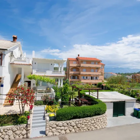 Apartments Mirjana