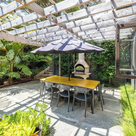 Villa De La Isla - Ocean Views Onetangi Отели в г. Уэйхек Айленд