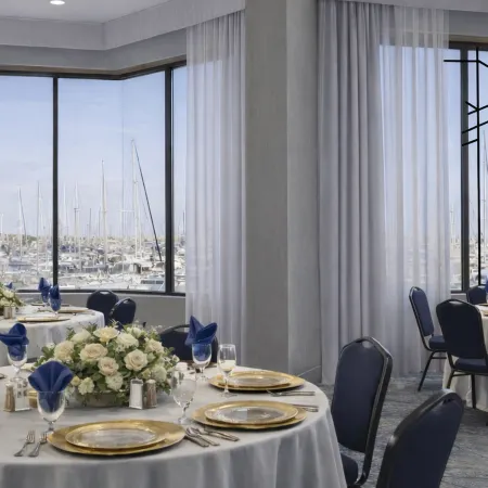 Holiday Inn Express & Suites VENTURA HARBOR by IHG