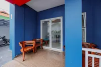 RedDoorz Syariah Near Metropolitan Mall Bekasi - Guest houses