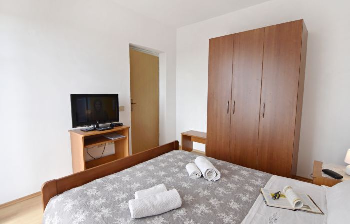 Apartment with pool near Umag