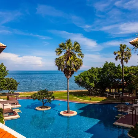4 Bed Beachfront Condo (SP43)
