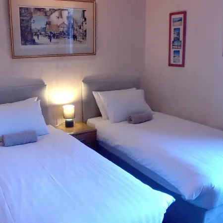 Home and Away Guesthouse